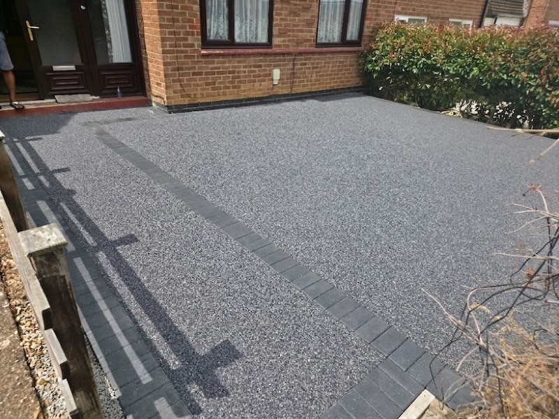 silver resin driveway completed in Northants